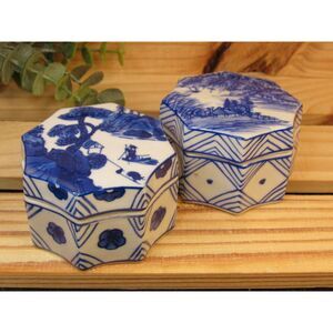 Vintage Chinoiserie Blue & White Porcelain Hexagonal Trinket Boxes - Signed